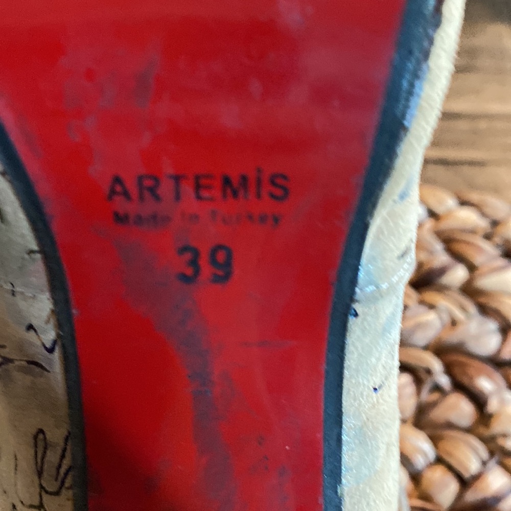 Artemis Booties - Picture 6 of 10